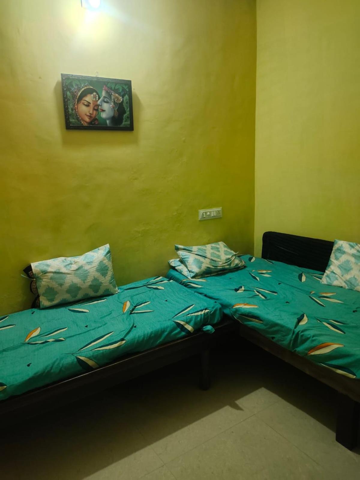 Dwarka Home Stay 2 Only Family Extérieur photo